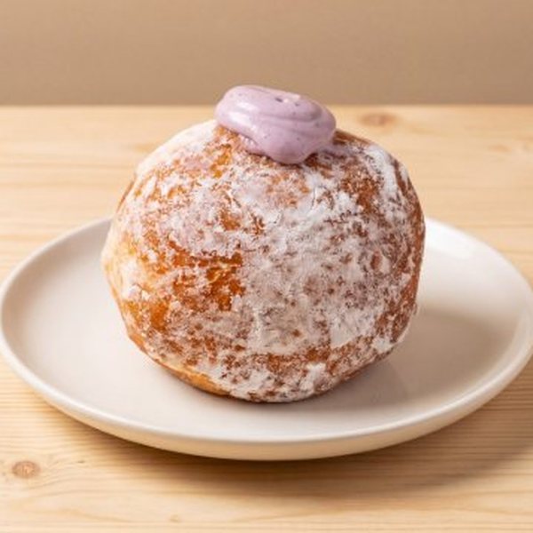 โดนัทไส้บลูเบอร์รีโยเกิร์ต (Blueberry Yogurt Donut) – OVEN Bakery Bangkok