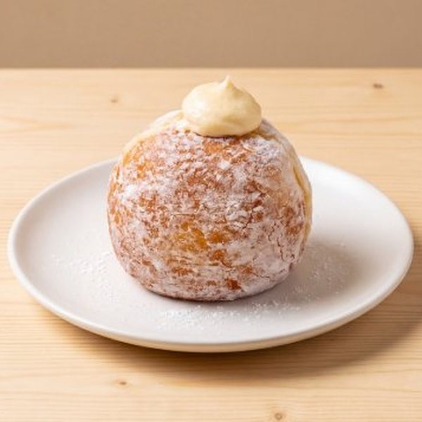โดนัทไส้เลมอนเคิร์ด (Lemon Curd Donut) – OVEN Bakery Bangkok