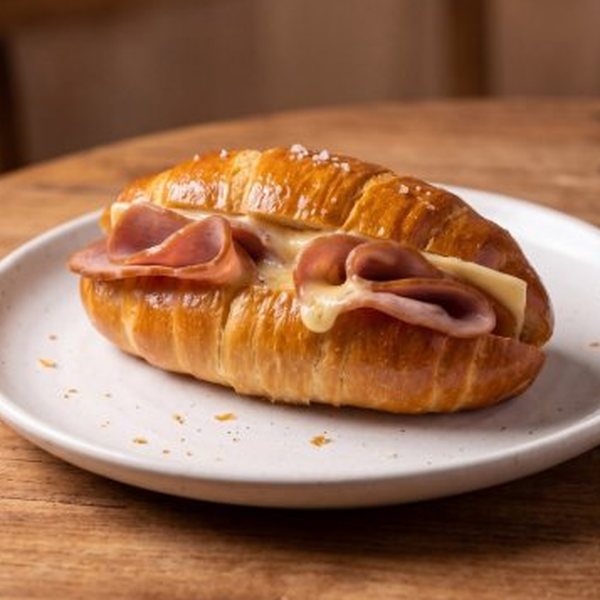 ชิโอะแฮมชีส (Ham & Cheese Shio Pan) – OVEN Bakery Bangkok